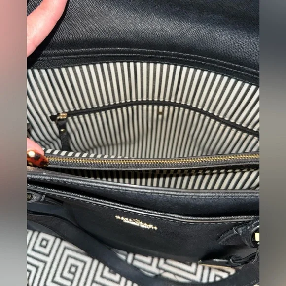 Kate Spade New York Cameron Street Zooey Tote in black saffiano leather - Picture 4 of 10